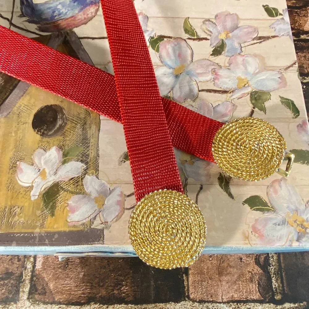 Vintage DOUGLAS PAQUETTE Red Leather Belt Gold Interlocking Buckle - Picture 1 of 4